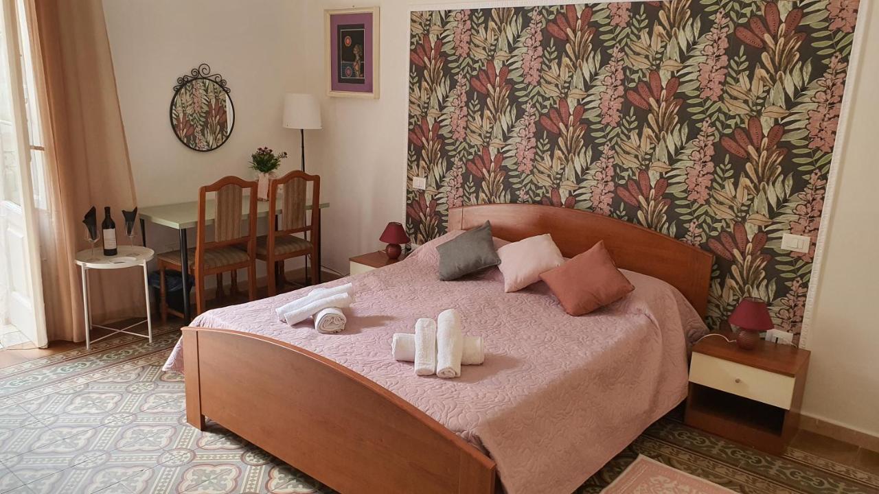 Victoria Suite Casa Vacanza Таранто Экстерьер фото